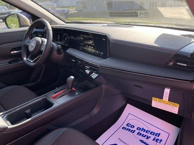 2025 Nissan Kicks SR AWD
