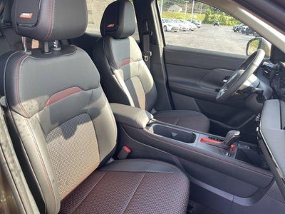 2025 Nissan Kicks SR AWD