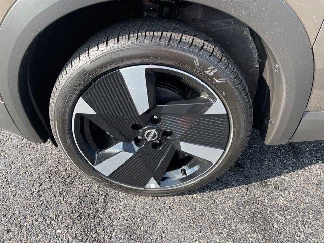 2025 Nissan Kicks SR AWD