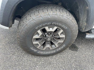 2019 Toyota Tacoma 4WD 4WD TRD Off Road Double Cab 5' Bed V6 AT (Natl)