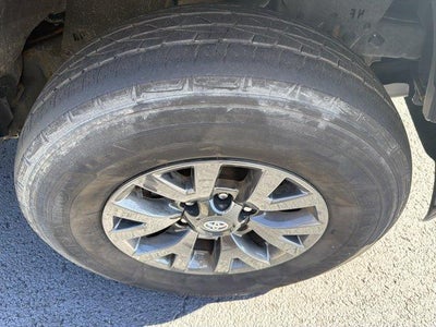 2023 Toyota Tacoma 4WD 4WD SR5 Double Cab 5' Bed V6 AT (Natl)