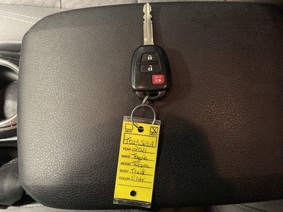 2021 Toyota Tacoma 4WD 4WD SR Double Cab 5' Bed V6 AT (Natl)