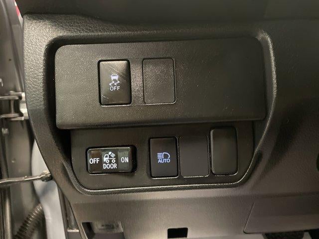 2021 Toyota Tacoma 4WD 4WD SR Double Cab 5' Bed V6 AT (Natl)