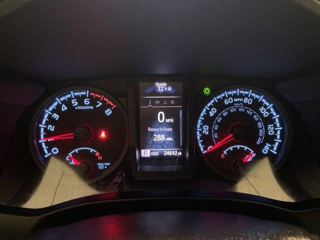 2021 Toyota Tacoma 4WD 4WD SR Double Cab 5' Bed V6 AT (Natl)