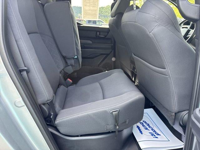 2024 Toyota Tacoma 4WD 4WD SR5 Double Cab 5' Bed AT (Natl)
