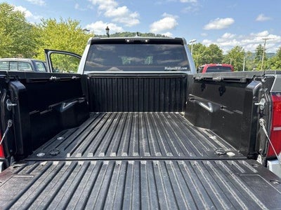 2024 Toyota Tacoma 4WD 4WD SR5 Double Cab 5' Bed AT (Natl)