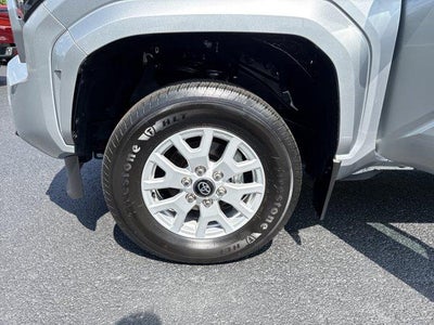 2024 Toyota Tacoma 4WD 4WD SR5 Double Cab 5' Bed AT (Natl)