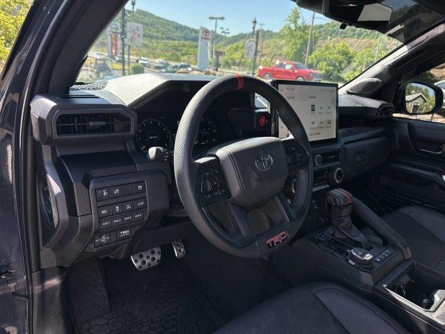 2025 Toyota Tacoma 4WD 4WD TRD Pro Hybrid Double Cab 5' Bed AT (Natl)