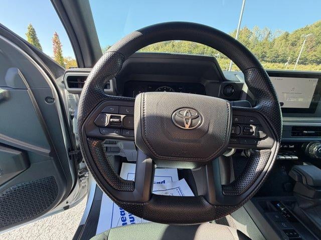 2025 Toyota Tacoma 4WD 4WD SR Double Cab 5' Bed AT (GS)