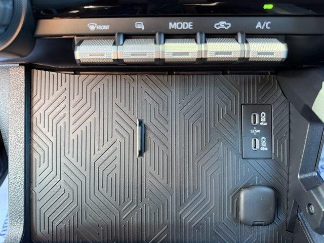 2025 Toyota Tacoma 4WD 4WD SR Double Cab 5' Bed AT (GS)