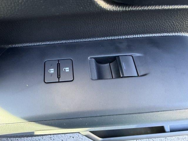 2025 Toyota Tacoma 4WD 4WD SR Double Cab 5' Bed AT (GS)