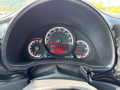 2014 Volkswagen Beetle 2dr Auto 1.8T Entry PZEV