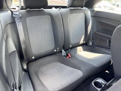 2014 Volkswagen Beetle 2dr Auto 1.8T Entry PZEV