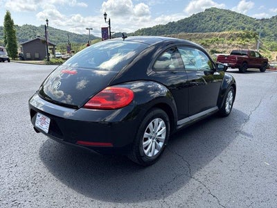 2014 Volkswagen Beetle 2dr Auto 1.8T Entry PZEV