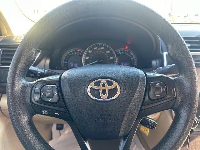 2015 Toyota Camry 4dr Sdn I4 Auto LE (SE)