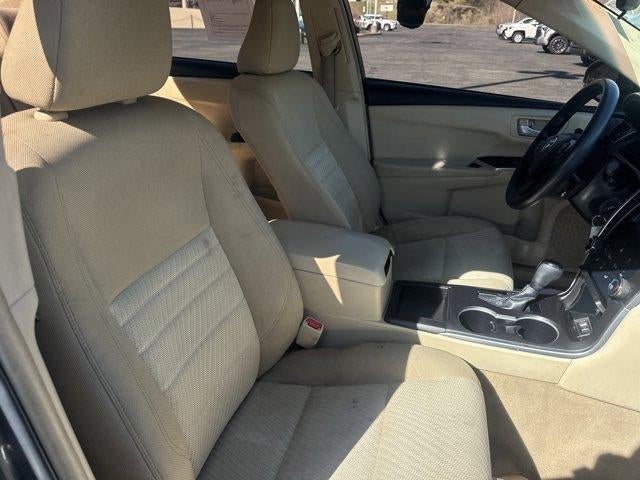 2015 Toyota Camry 4dr Sdn I4 Auto LE (SE)