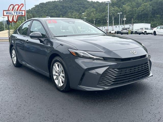 2025 Toyota Camry LE (Natl)