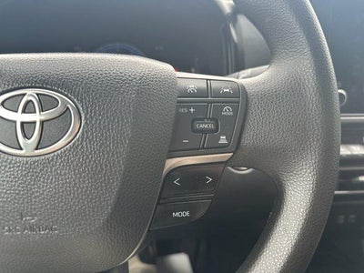 2025 Toyota Camry LE (Natl)