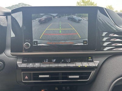 2025 Toyota Camry LE (Natl)