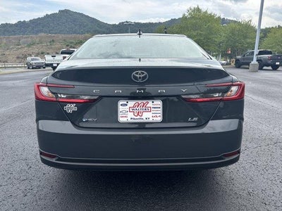 2025 Toyota Camry LE (Natl)