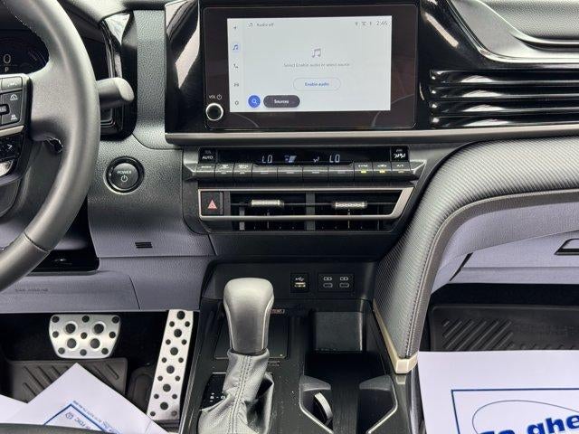 2026 Toyota Camry SE (Natl)