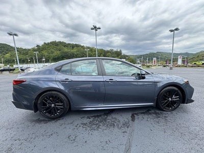 2026 Toyota Camry SE (Natl)