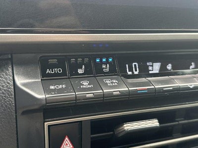 2025 Toyota Camry XSE AWD (Natl)
