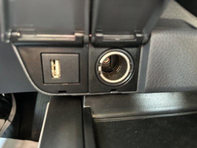 2024 Toyota Camry SE Auto AWD (Natl)