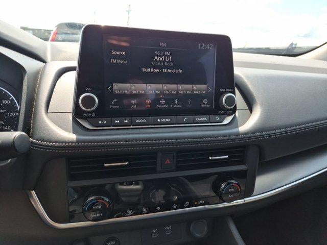 2025 Nissan Rogue AWD SV
