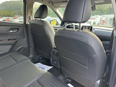 2026 Nissan Rogue AWD Rock Creek *Ltd Avail*