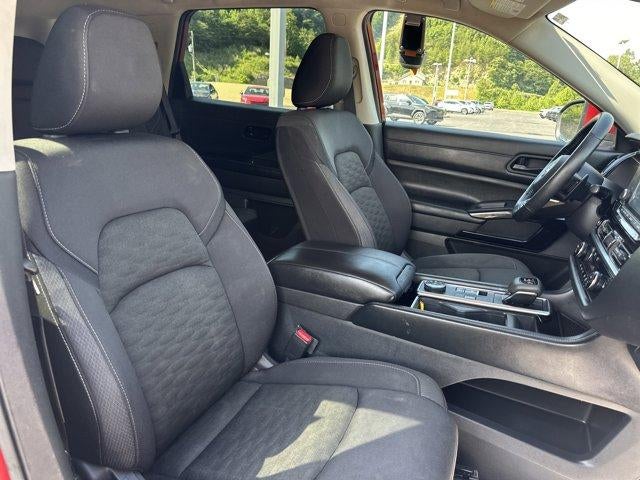 2023 Nissan Pathfinder SV 4WD