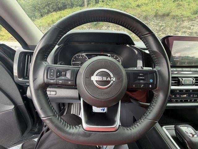 2025 Nissan Pathfinder SV 4WD