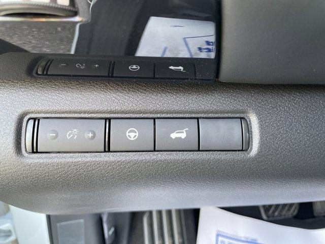 2026 Nissan Pathfinder SV 4WD