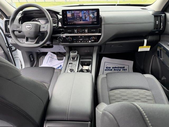 2026 Nissan Pathfinder SV 4WD