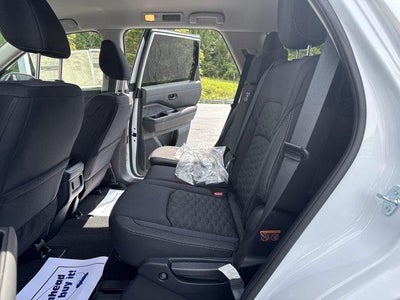 2026 Nissan Pathfinder SV 4WD