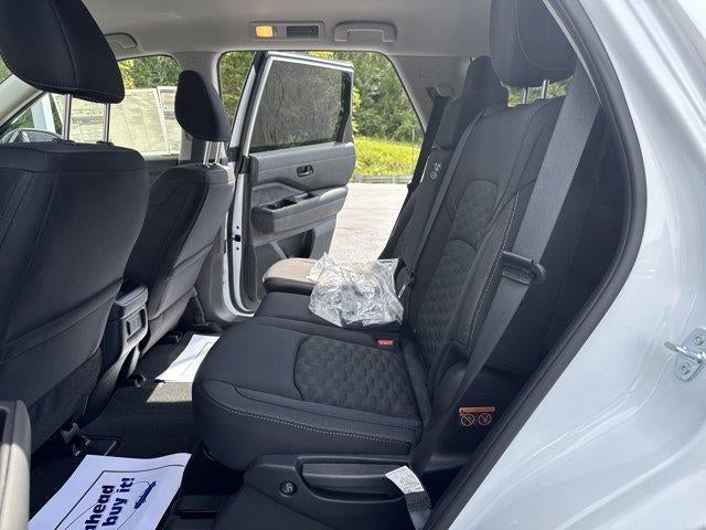 2026 Nissan Pathfinder SV 4WD