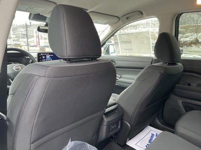 2026 Nissan Pathfinder SV 4WD