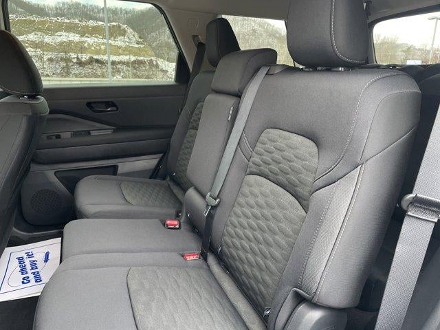 2026 Nissan Pathfinder SV 4WD