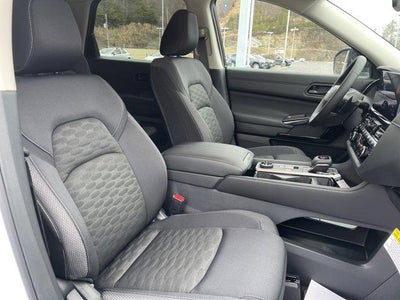 2026 Nissan Pathfinder SV 4WD