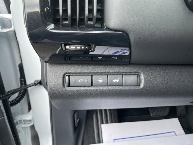 2026 Nissan Pathfinder SV 4WD