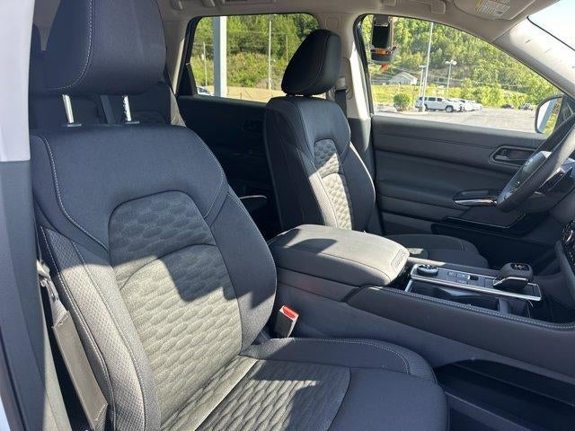 2026 Nissan Pathfinder SV 4WD