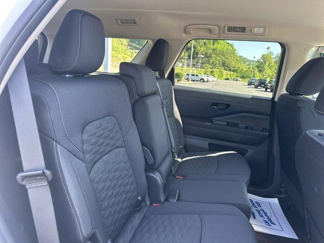 2026 Nissan Pathfinder SV 4WD
