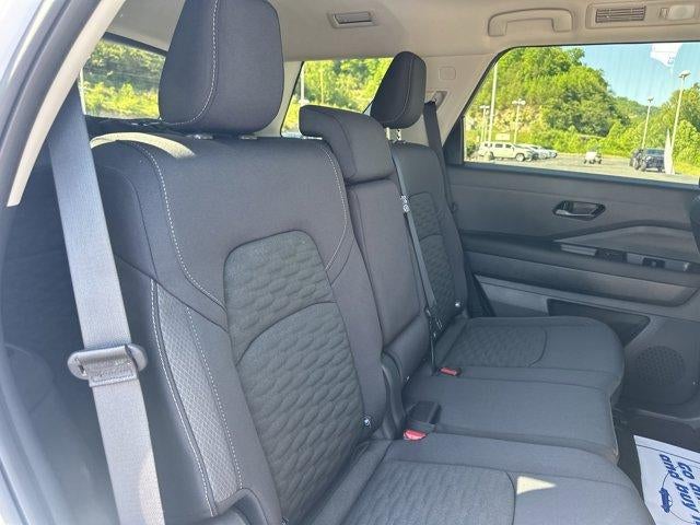 2026 Nissan Pathfinder SV 4WD