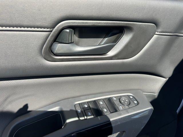 2026 Nissan Pathfinder SV 4WD
