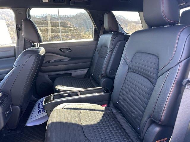 2026 Nissan Pathfinder Rock Creek 4WD