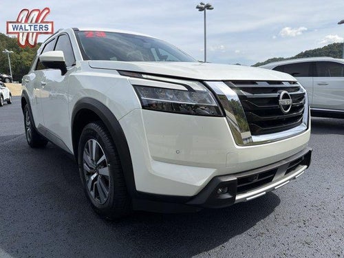 2023 Nissan Pathfinder SL 4WD