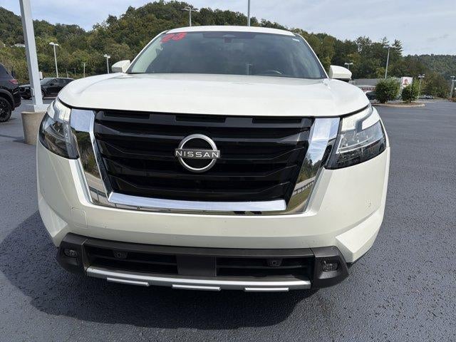 2023 Nissan Pathfinder SL 4WD