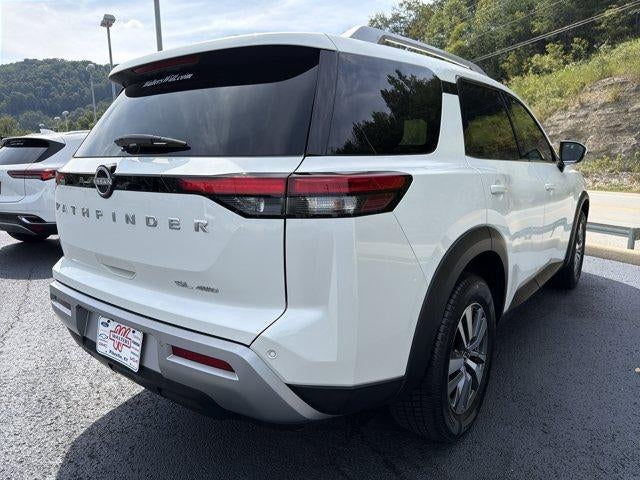 2023 Nissan Pathfinder SL 4WD