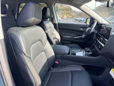 2026 Nissan Pathfinder SL 4WD