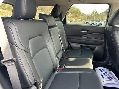 2026 Nissan Pathfinder SL 4WD